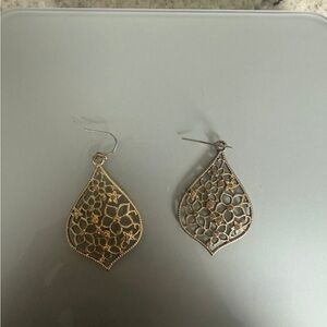 Elegant Gold Filigree Teardrop Earrings